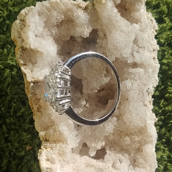 Silver Diamond Ring - Picture 7 of 10